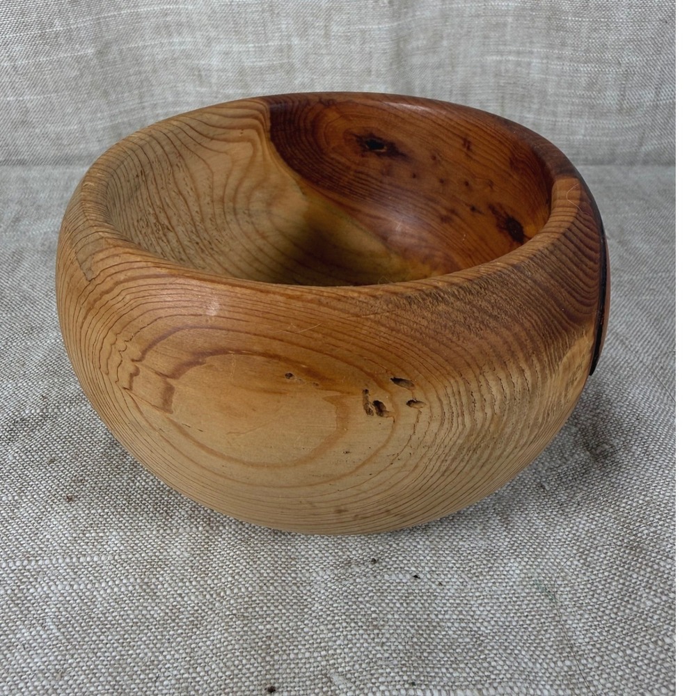 Wooden Bowl Good Vintage Hand Turned Round Natural Grain Rustic Farmhouse 4.5in